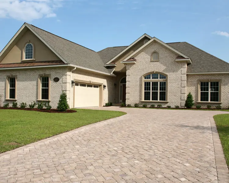 EXTERIOR-Moline-750×600