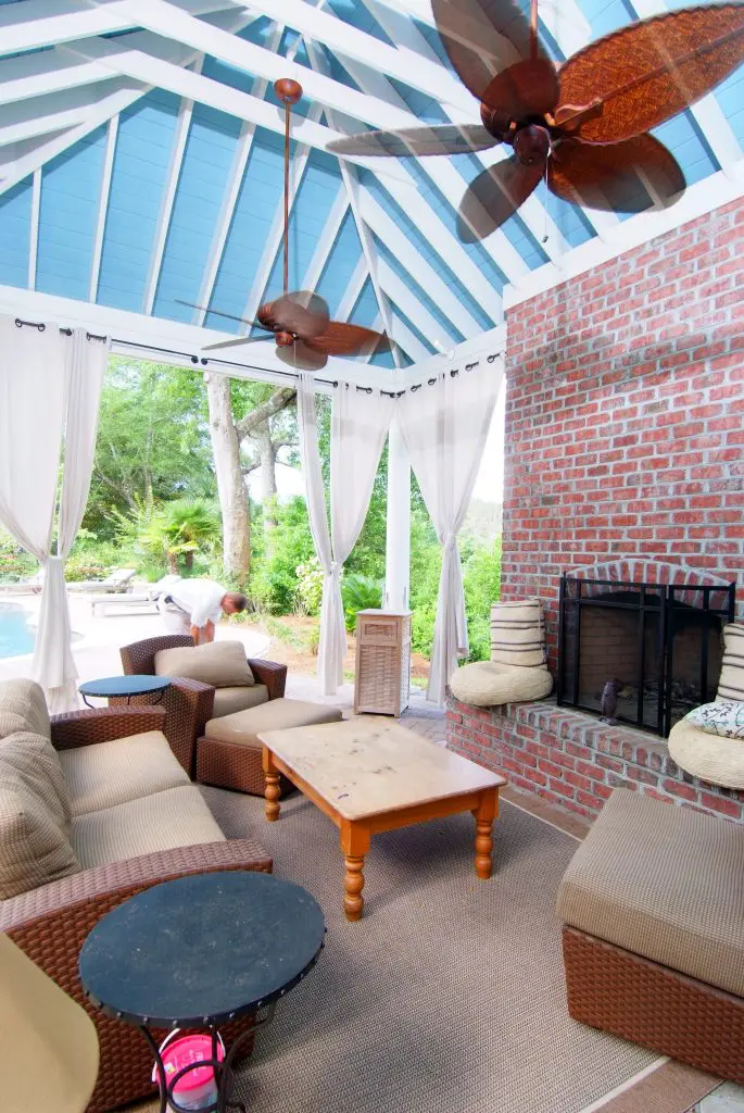 Borowitz pool cabana 001
